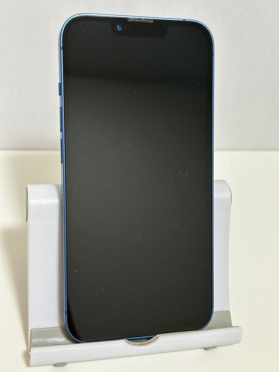 ���Хåƥ꡼83% SIM�ե꡼ iPhone13 128GB �֥롼