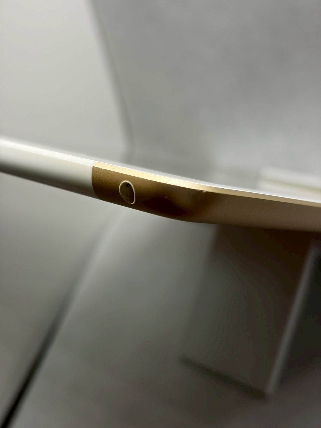 ムスビー｜○SIMフリー iPad 第5世代 32GB ゴールド【iPad(第5世代
