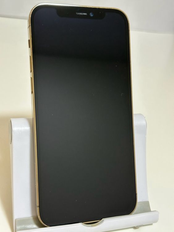 ���Хåƥ꡼81% SIM�ե꡼ iPhone12Pro 256GB �������