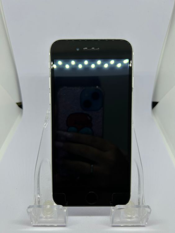 ��SIM�ե꡼ iPhoneSE��2����  128GB �ۥ磻�� �Хåƥ꡼81%