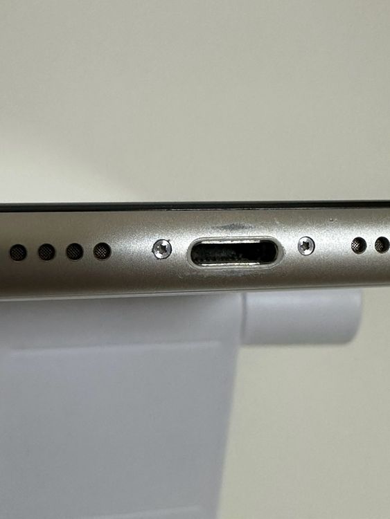 ��SIM�ե꡼ iPhone11 64GB �ۥ磻��