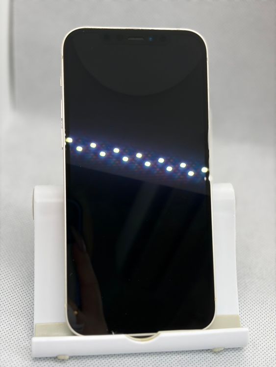 ���Хåƥ꡼82% ���� SIM�ե꡼ iPhone12 64GB �ۥ磻��