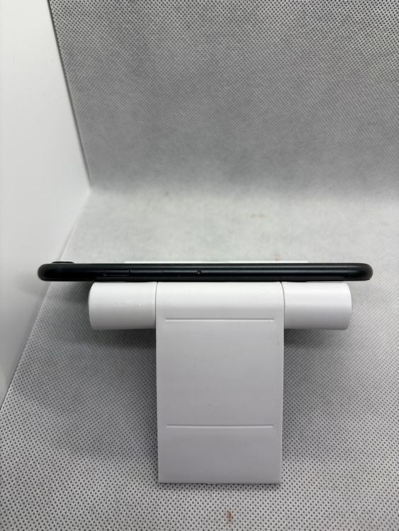 ���Хåƥ꡼100% SIM�ե꡼ iPhoneSE ��3���� 128GB �ߥåɥʥ���