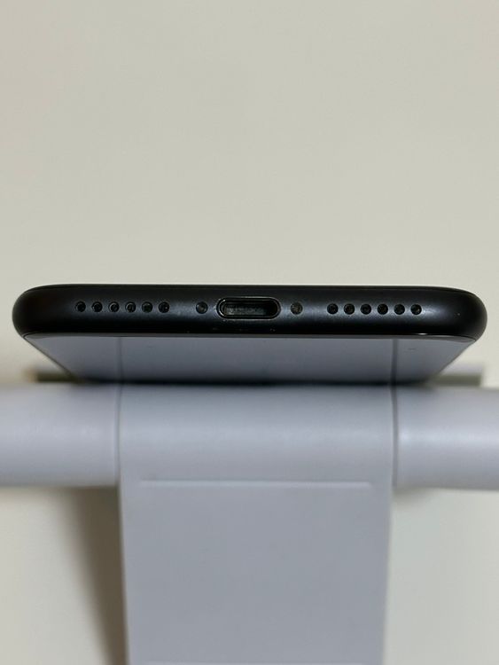 ���Хåƥ꡼94% SIM�ե꡼ iPhone8 128GB ���ڡ������쥤