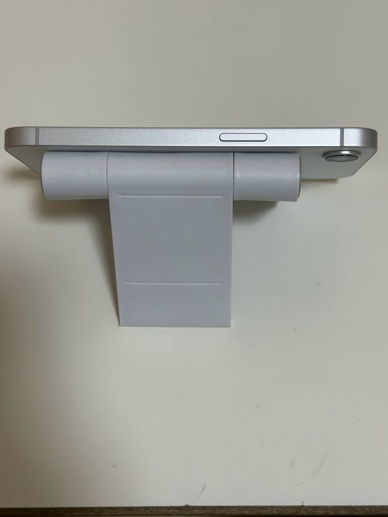 ���Хåƥ꡼100% SIM�ե꡼ iPhone17e 256GB �ۥ磻��