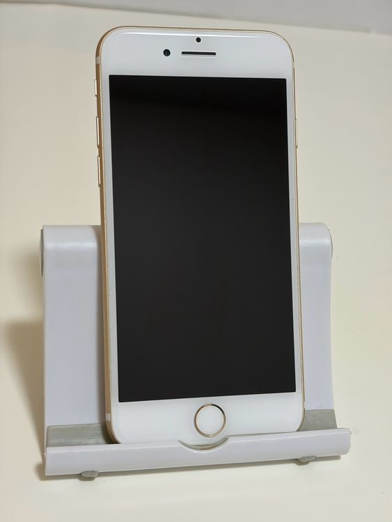 ���Хåƥ꡼84% SIM�ե꡼ iPhone7 32GB �������