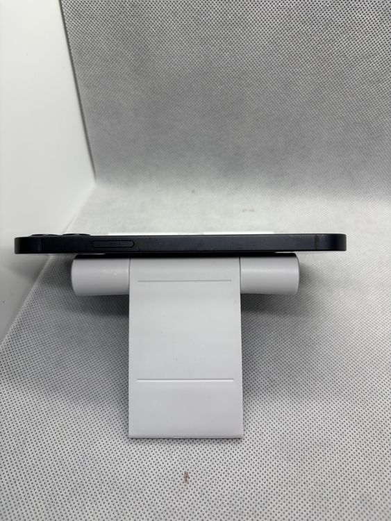 ���ϥԥͥ��ͥå� SIM�ե꡼ iPhone12 64GB �֥�å� �Хåƥ꡼84%