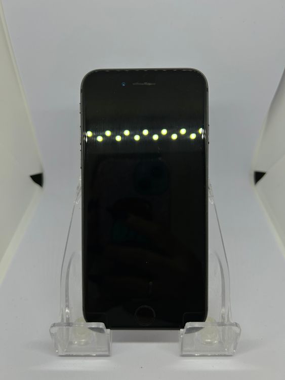 ��SIM�ե꡼ iPhone8  64GB ���ڡ������쥤 �Хåƥ꡼94%