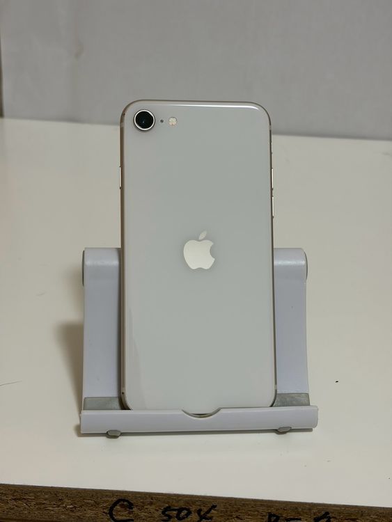 ��SIM�ե꡼ iPhoneSE ��3���� 128GB �������饤��