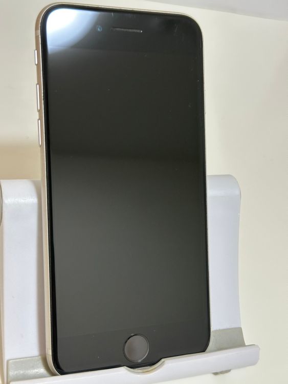 ��SIM�ե꡼ iPhoneSE ��3���� 128GB �������饤��