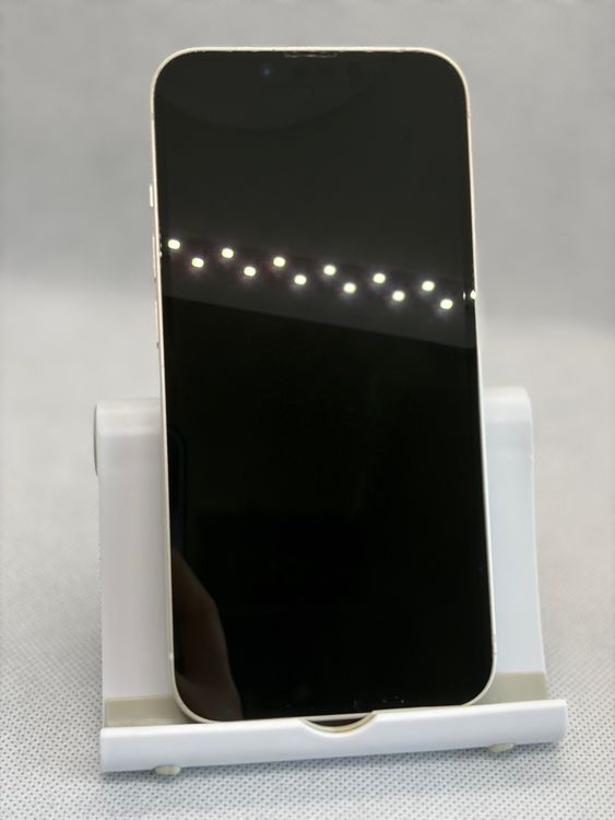 ���Хåƥ꡼82% Ķ���� SIM�ե꡼ iPhone14 128GB �������饤��