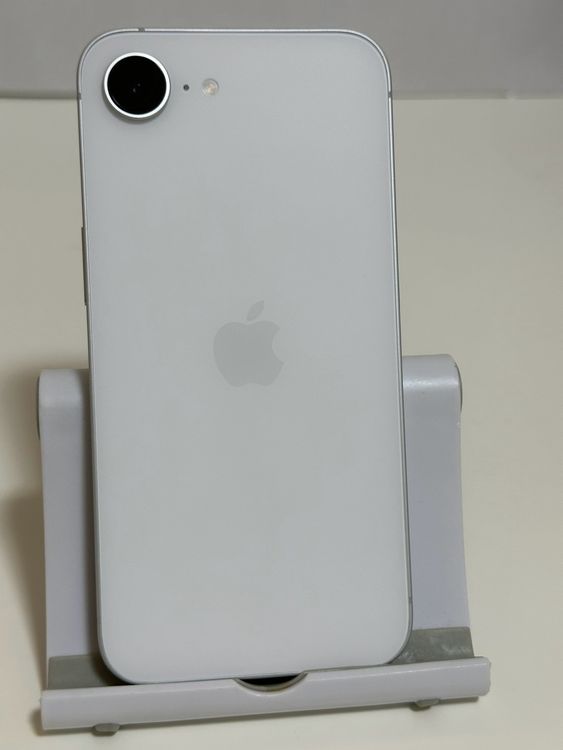 ���Хåƥ꡼100% ����Ʊ�� SIM�ե꡼ iPhone16e 128GB �ۥ磻��