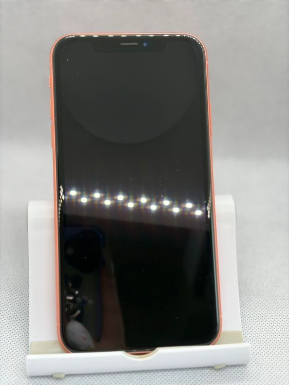 ���Хåƥ꡼84% SIM�ե꡼ iPhoneXR 64GB �������