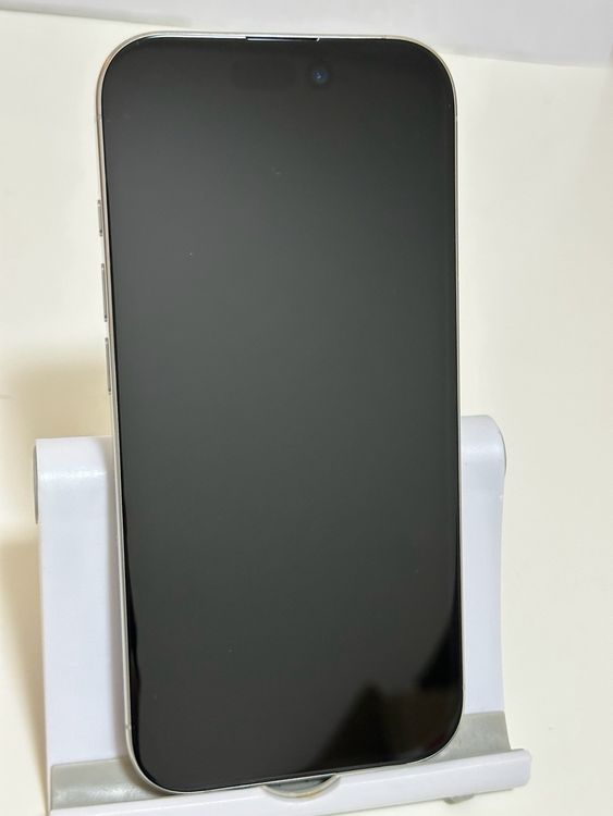 ���Хåƥ꡼100% SIM�ե꡼ iPhone16Pro 128GB �ۥ磻�ȥ����˥���