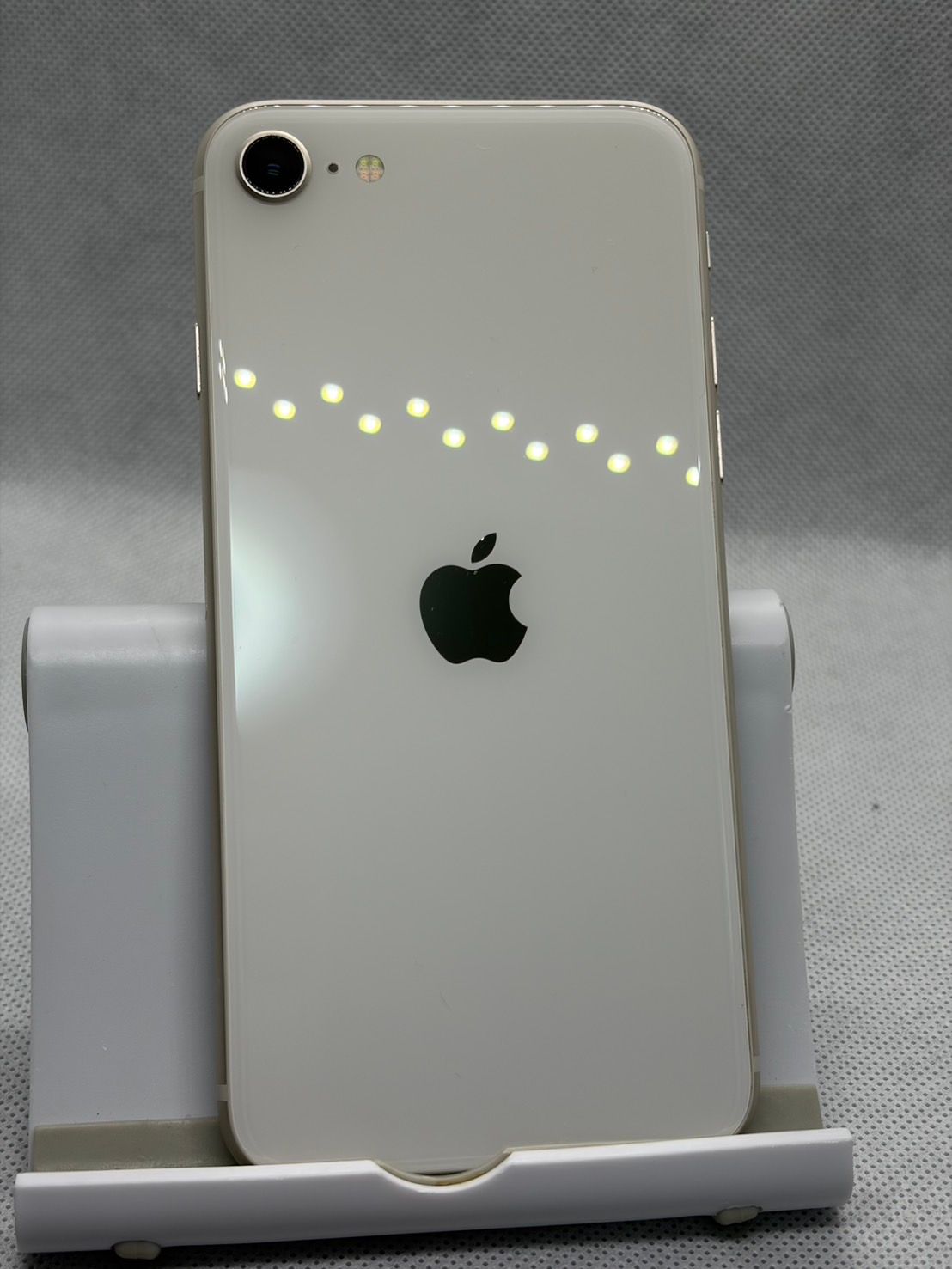 ムスビー｜○超美品 SIMフリー iPhoneSE 第3世代 64GB スターライト