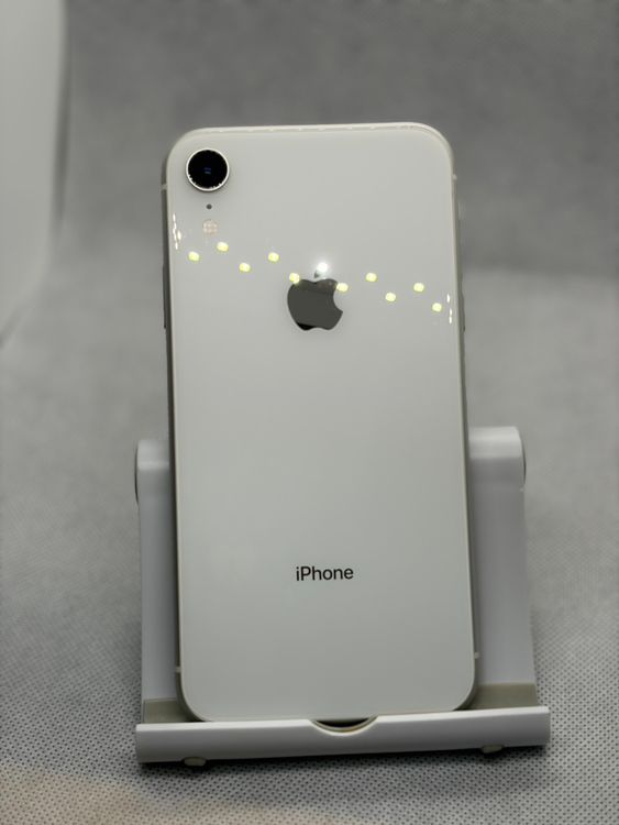 ���Хåƥ꡼90% SIM�ե꡼ iPhoneXR 64GB �ۥ磻��