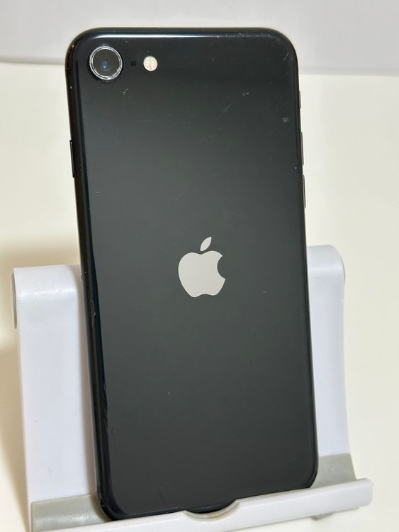 ���Хåƥ꡼89% SIM�ե꡼ iPhoneSE ��2���� 64GB �֥�å�