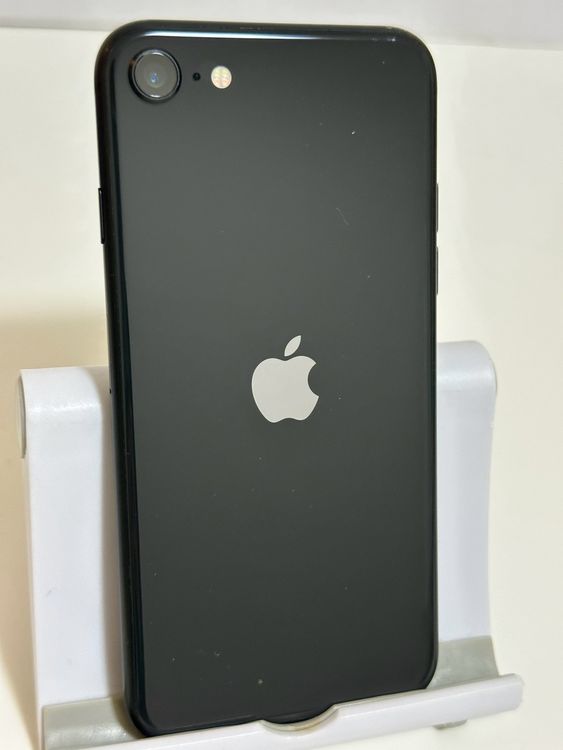���Хåƥ꡼89% SIM�ե꡼ iPhoneSE ��2���� 64GB �֥�å�