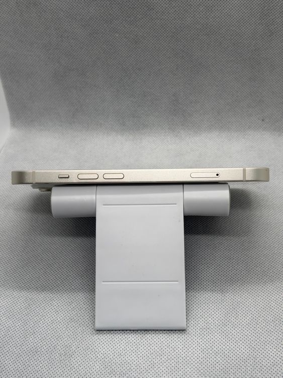 ���Хåƥ꡼83% SIM�ե꡼ iPhone14 128GB �������饤��