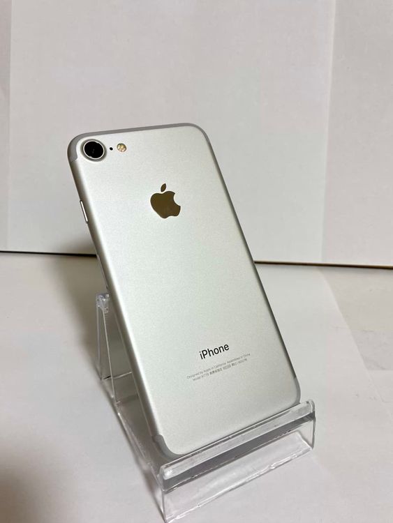 ���Хåƥ꡼85% ���� iPhone7 32GB ����С�  ����̵��