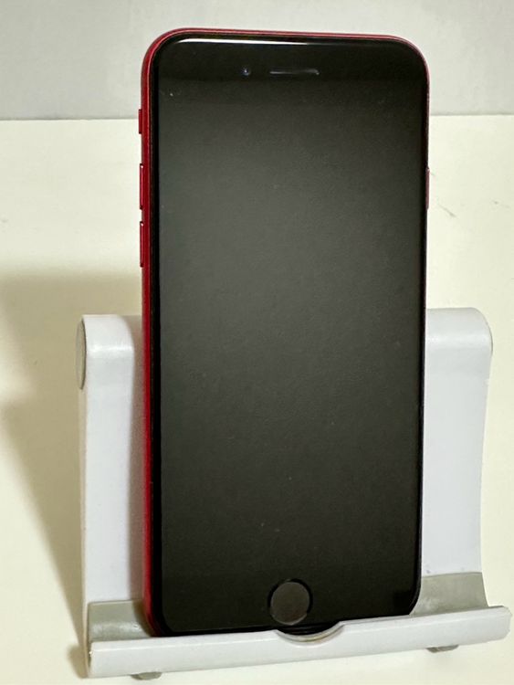 ���Хåƥ꡼90% SIM�ե꡼ iPhoneSE ��3���� 64GB ��å�