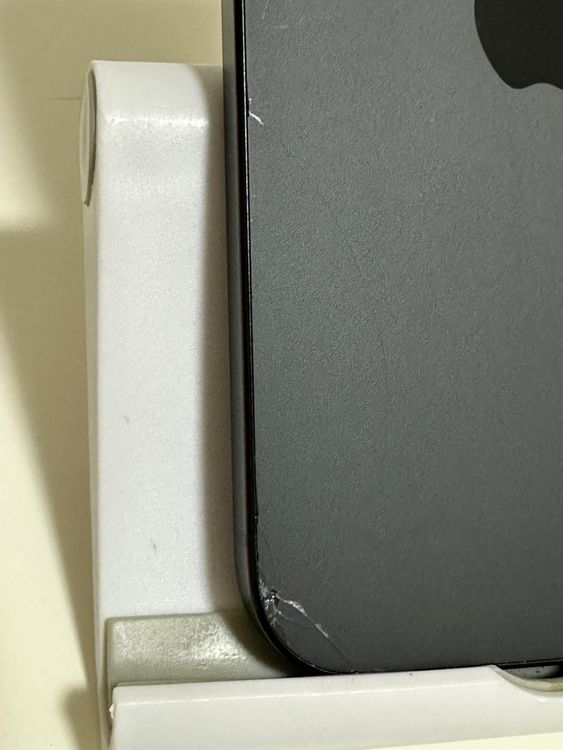 ���Хåƥ꡼85% SIM�ե꡼ iPhone15 128GB �֥�å�
