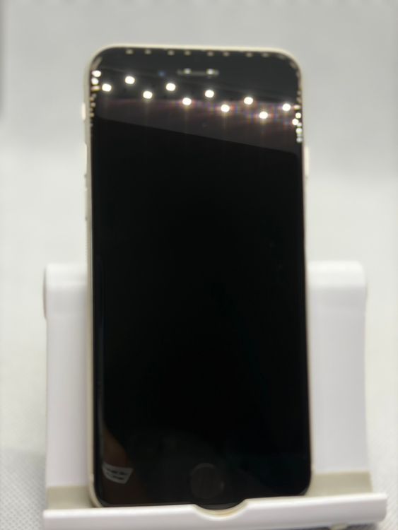 ��Ķ���� SIM�ե꡼ iPhoneSE ��3���� 64GB �������饤�� �Хåƥ꡼81%
