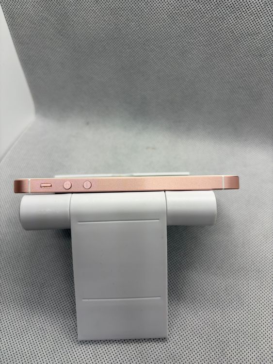 ���ϥԥͥ��ͥå� SIM�ե꡼iPhoneSE 64GB ������������ɡ�97%