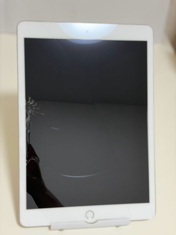 ���Хåƥ꡼82% iPad ��7���� 32GB ����С�