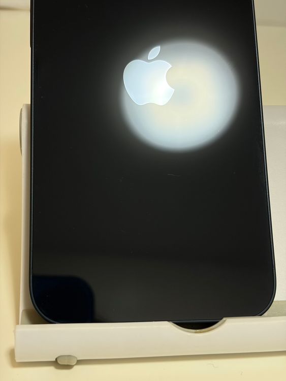 ���Хåƥ꡼80% SIM�ե꡼ iPhone14 128GB �ߥåɥʥ���