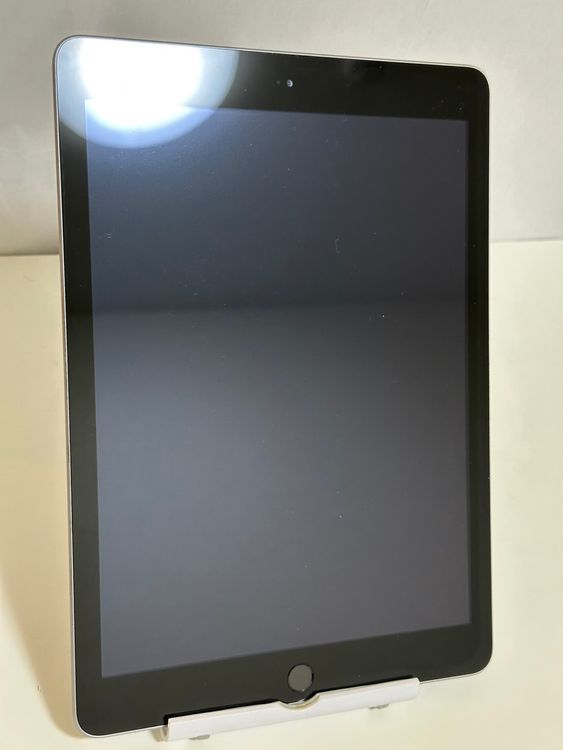 ��iPad ��5���� 32GB ���ڡ������쥤 Wi-Fi��ǥ�