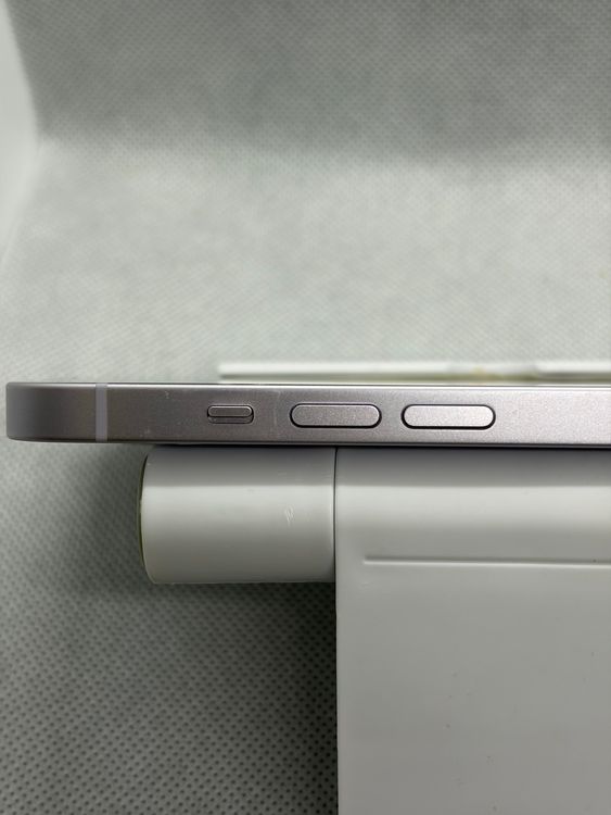 ������ SIM�ե꡼ iPhone14 128GB �ѡ��ץ� �Хåƥ꡼80%