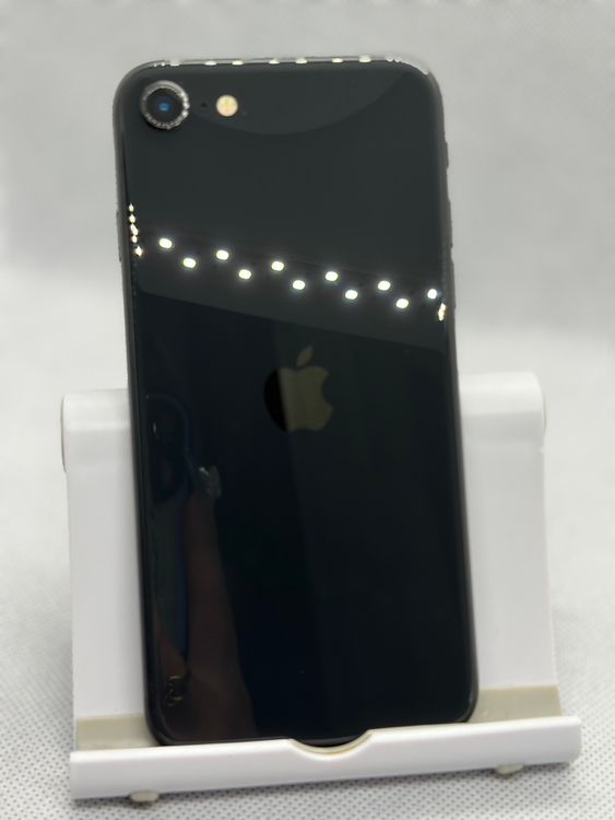 ���Хåƥ꡼83% SIM�ե꡼ iPhoneSE ��2���� 64GB �֥�å�