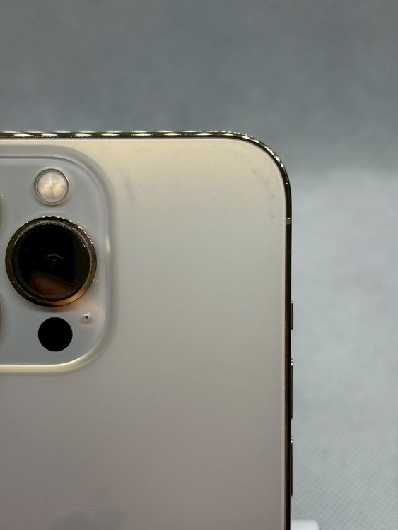 ���Хåƥ꡼84% SIM�ե꡼ iPhone13Pro 128GB �������