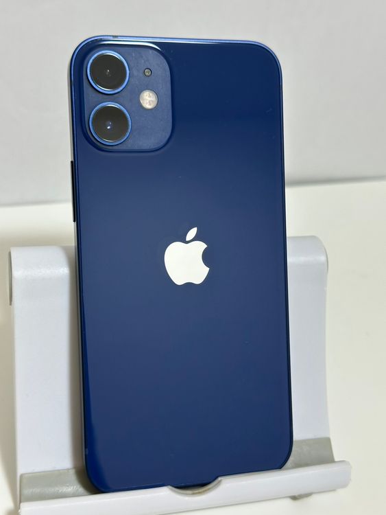 ���Хåƥ꡼81% SIM�ե꡼ iPhone12mini 64GB �֥롼