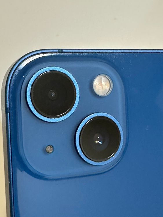 ���Хåƥ꡼84% SIM�ե꡼ iPhone13 128GB �֥롼
