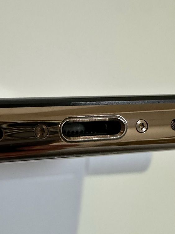 ��SIM�ե꡼ iPhoneXS 256GB �������