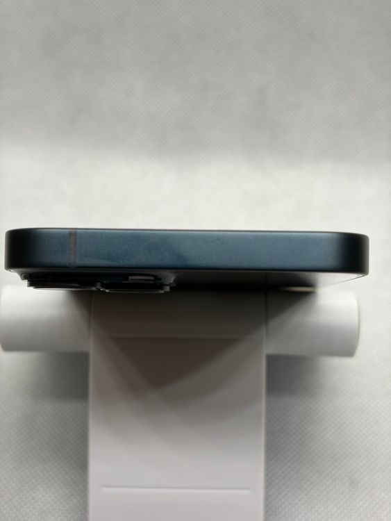 ��Ķ���� SIM�ե꡼ iPhone14 128GB �ߥåɥʥ��� �Хåƥ꡼84%