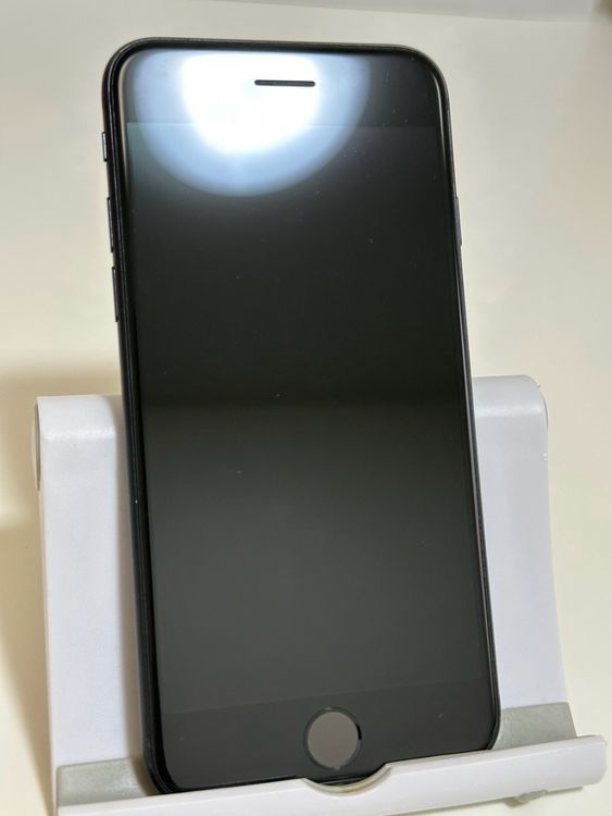 ���Хåƥ꡼84% SIM�ե꡼ iPhoneSE ��3���� 64GB �ߥåɥʥ���