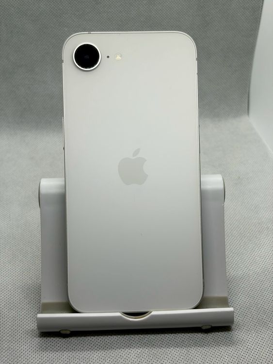 ���Хåƥ꡼90% SIM�ե꡼ iPhone16e 128GB �ۥ磻��