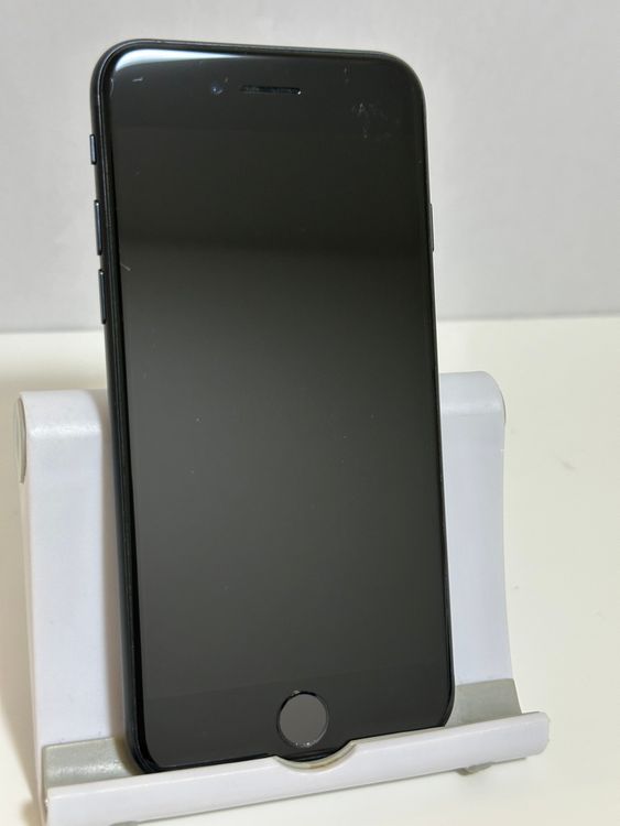 ���Хåƥ꡼80% SIM�ե꡼ iPhoneSE ��3���� 64GB �ߥåɥʥ���