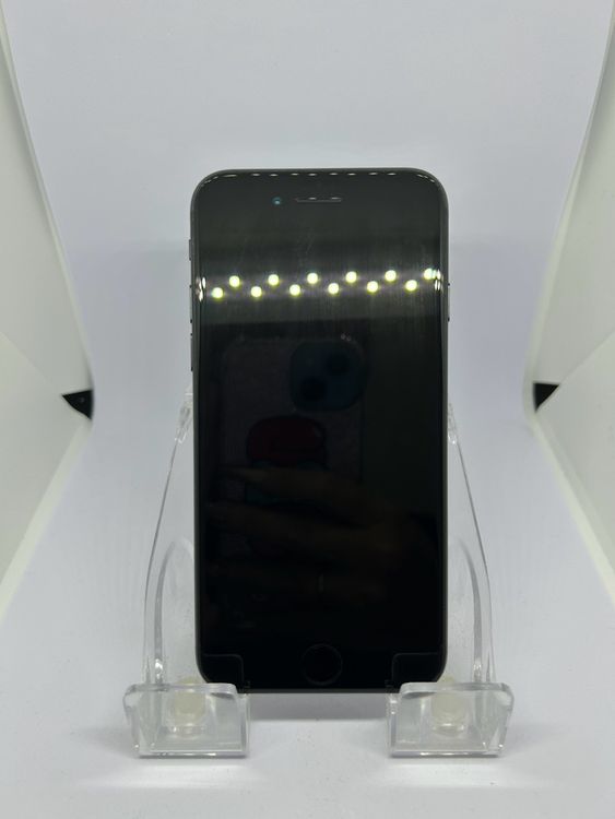 ������ SIM�ե꡼ iPhoneSE ��2���� 64GB �֥�å�