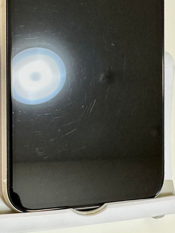 ���Хåƥ꡼85% SIM�ե꡼ iPhone11 64GB �ۥ磻��