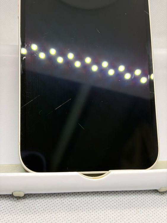 ���Хåƥ꡼81% SIM�ե꡼ iPhone13 128GB �������饤��