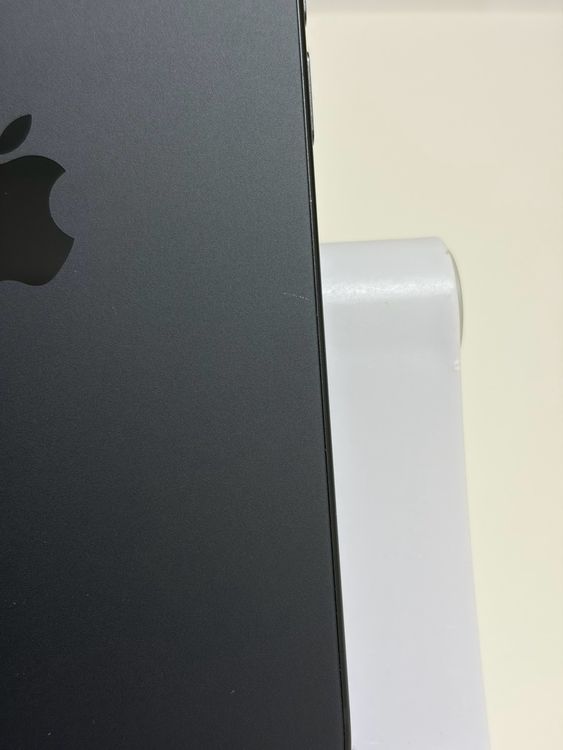 ���Хåƥ꡼88% SIM�ե꡼ iPhone15 128GB �֥�å�