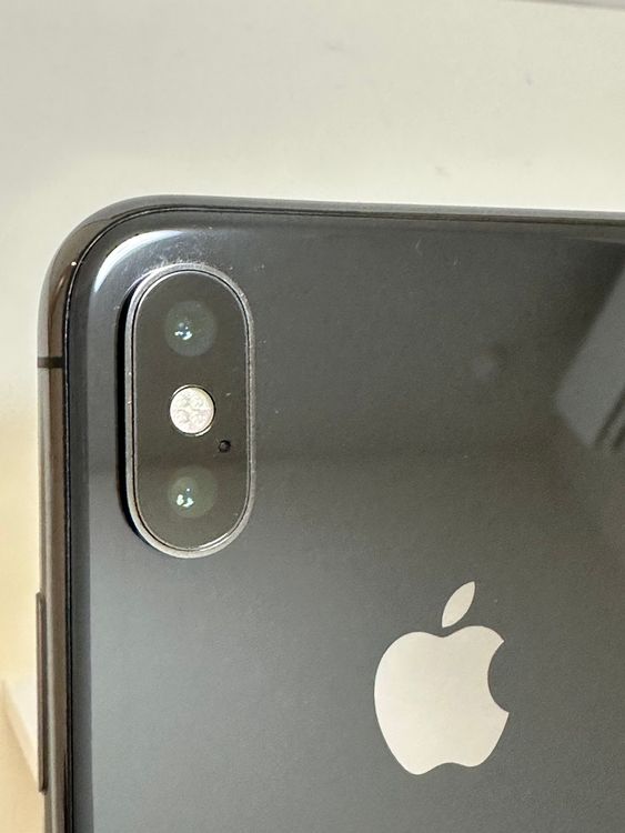 ���Хåƥ꡼84% SIM�ե꡼ iPhoneX 256GB ���ڡ������쥤