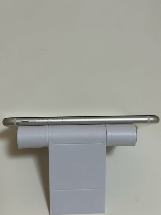 ������Ʊ�� SIM�ե꡼ iPhoneSE ��3���� 128GB �������饤��