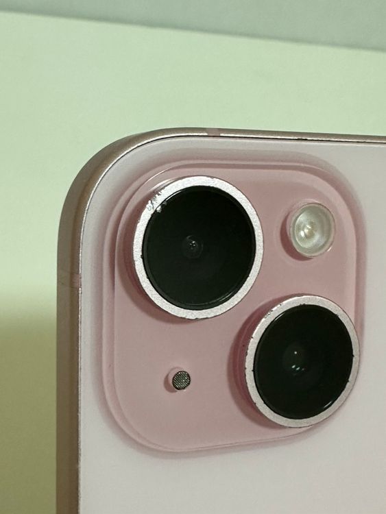 ���Хåƥ꡼88% SIM�ե꡼ iPhone15Plus 128GB �ԥ�