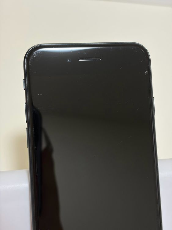 ���Хåƥ꡼82% SIM�ե꡼ iPhoneSE ��3���� 64GB �ߥåɥʥ���