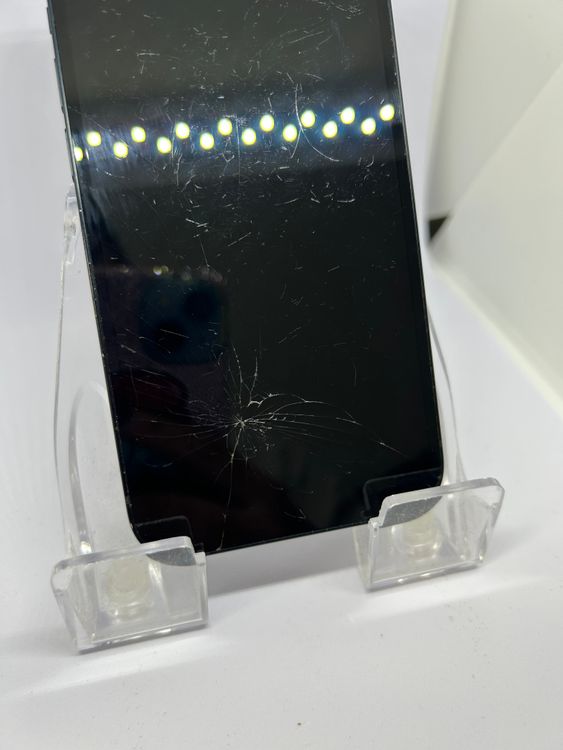 ��SIM�ե꡼ iPhone13  128GB �ߥåɥʥ��� �Хåƥ꡼73%